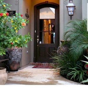 Meet your Posher, Lorraine